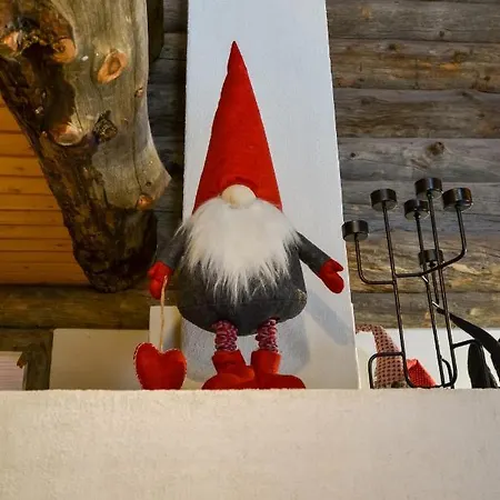 Yllaeshilla * Akaslompolo