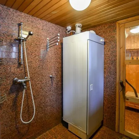 Yllaeshilla Akaslompolo